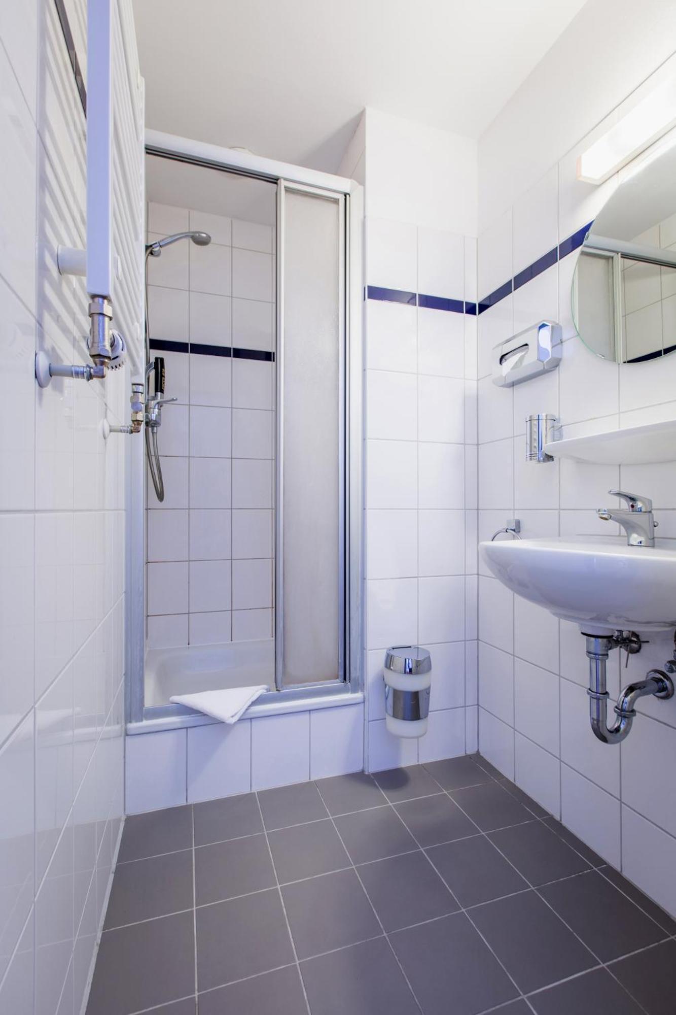 Posto Letto in Dormitorio con 6 Letti